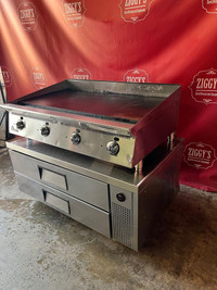 48” star thermostat controlled flat top griddle and true 52 inch chefbase fridge can ship anywhere in Canada /usa