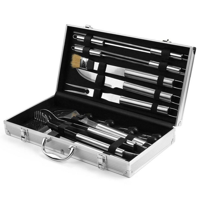 NEW 18 PCS STAINLESS STEEL BBQ SET BARBECUE KIT GS1002 in Hand Tools in Regina - Image 4