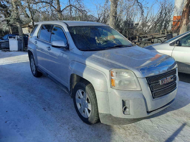 2011 Gmc Terrain SLE1 FWD 2.4L For Parts Outing in Auto Body Parts in Manitoba - Image 3