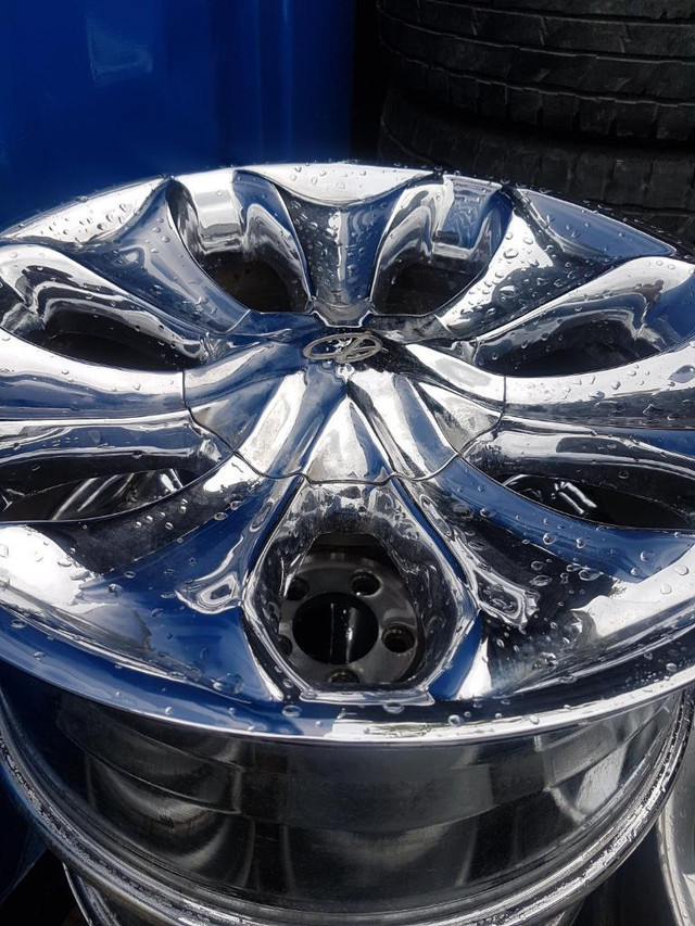 5 X 114.3 - 20 x 8.0 CHROME FINISHED RIMS ! in Tires & Rims in Ottawa - Image 2