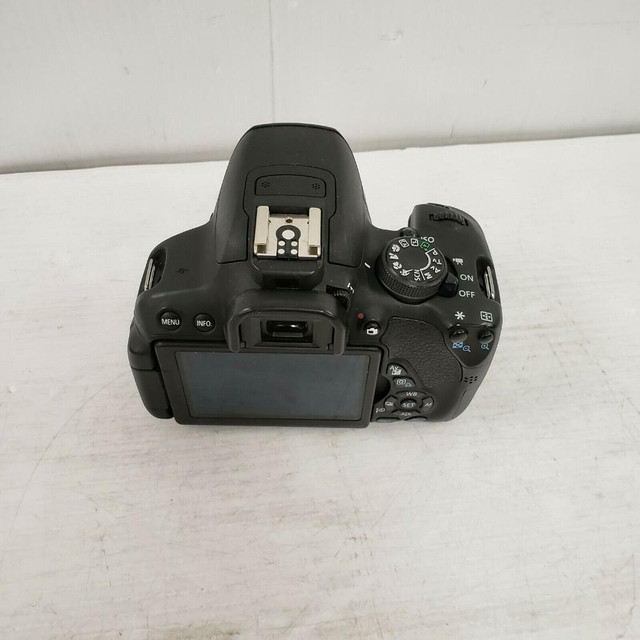(25226-3) Canon DSLR Rebel T5i Camera in Cameras & Camcorders in Alberta - Image 2
