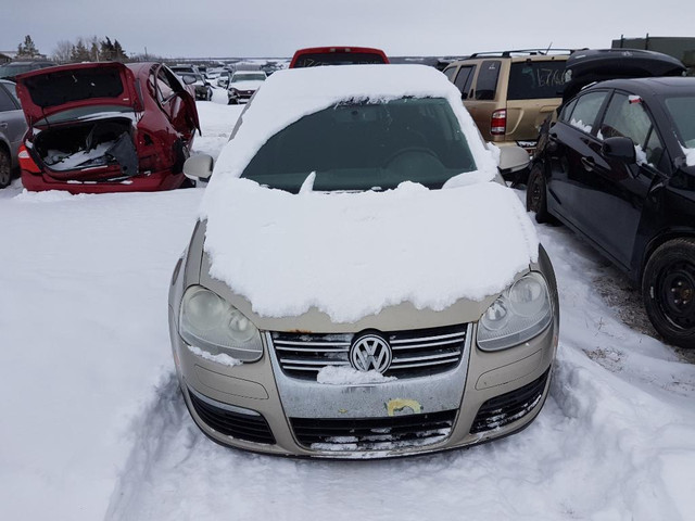 Parting out WRECKING: 2009 Volkswagen Jetta TDI in Other Parts & Accessories - Image 2