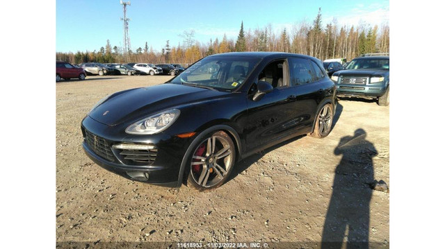 PORSCHE CAYENNE (2011/2018 FOR PARTS PARTS ONLY in Auto Body Parts