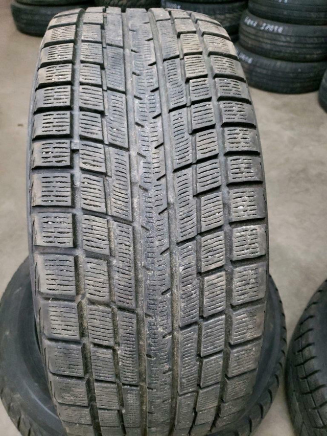 4 pneus dhiver P235/55R17 99T Yokohama Ice Guard IG 52C 36.0% dusure, mesure 8-8-8-8/32 in Tires & Rims in Québec City - Image 2