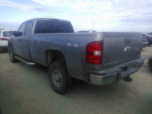 Parting out 2007-2013 CHEVY Silverado,Sierra 1500,2500,3500 in Auto Body Parts in Calgary - Image 3