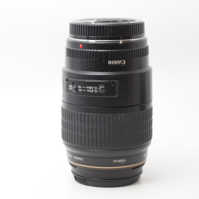 Canon Macro Lens EF 100mm f2.8 USM (ID - 1987) in Cameras & Camcorders - Image 3