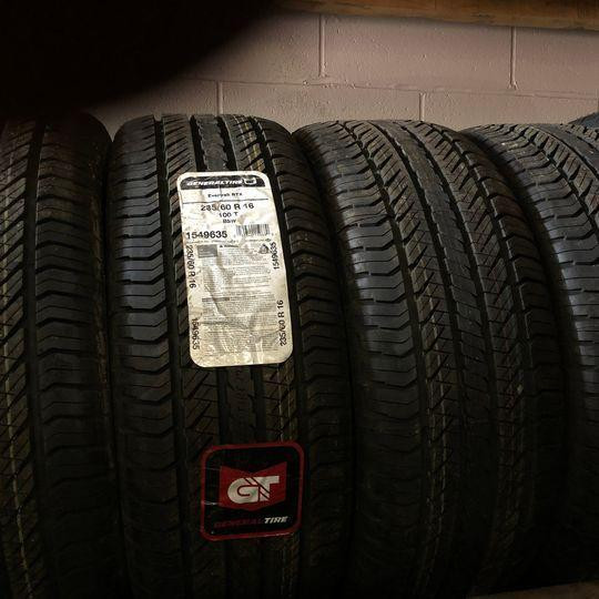235 60 16 4 General Evertrek Used A/S Tires With 100% Tread Left in Tires & Rims in Markham / York Region