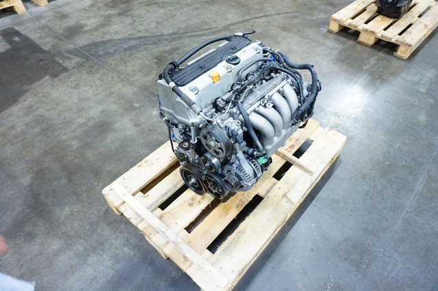 USED JDM 2002-2006 HONDA CR-V 2.4L DOHC 4 CYLINDER ENGINE K24A CRV Installation Available in Engine & Engine Parts in Québec