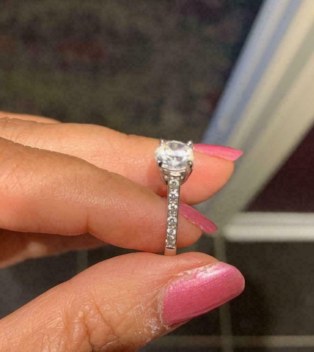 Brand New 14K White Gold Engagement Ring (Size 6)  with CZ Center Stone and Natural Diamonds on Sides in Jewellery & Watches in Markham / York Region - Image 4