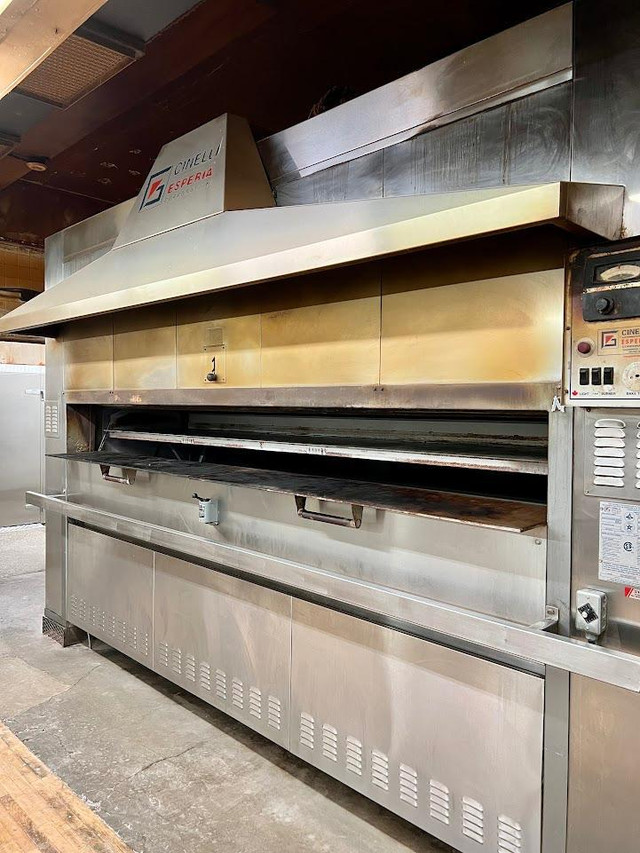42 Pan Cinelli Revolving Tray Oven Refurbished in Industrial Kitchen Supplies - Image 3