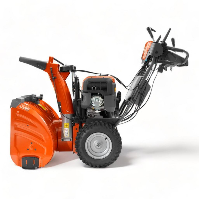 HOC HUSQVARNA ST424 24 INCH RESIDENTIAL SNOW BLOWER + FREE SHIPPING in Power Tools - Image 3