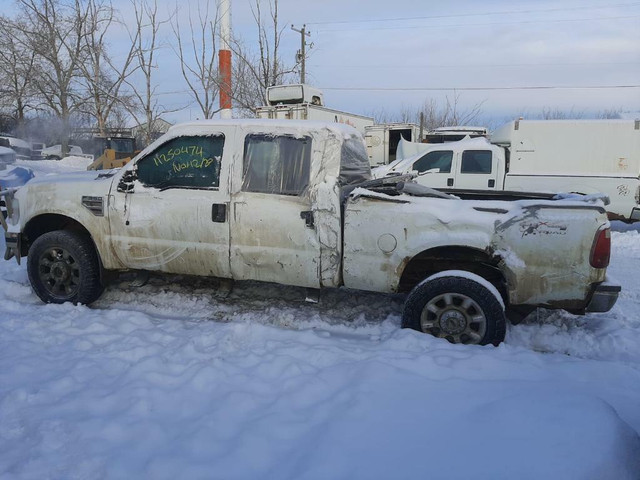 2008 Ford F350 6.4L 4x4 For Parting Out in Auto Body Parts in Manitoba - Image 3