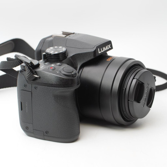 Panasonic Lumix FZ300 Camera (Open Box)  -  ID - 806 in Cameras & Camcorders - Image 2