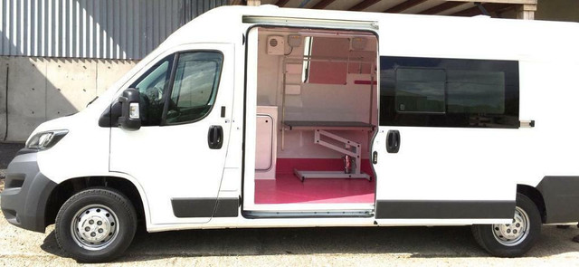 Custom built mobile dog/pet grooming trucks & trailers! Own your own Mobile grooming Business now! in Other Business & Industrial - Image 3