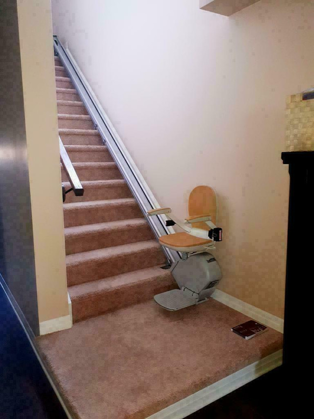 Need a used stair lift?! Installed with warranty. Also chair removals!! Acorn Stannah Bruno Stairlift Chairlift Glide in Health & Special Needs in Belleville Area - Image 3