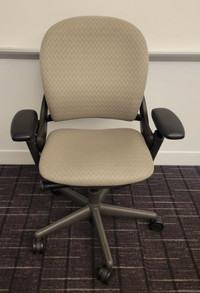 Steelcase Leap V1 Chair in Excellent Condition-Call us now!