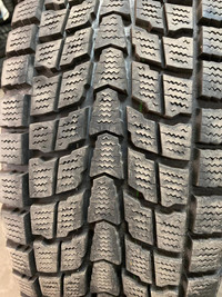 4 pneus dhiver P235/70R16 105Q Dunlop Grandtrek SJ6 34.0% dusure, mesure 9-10-8-10/32
