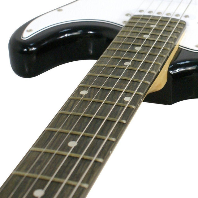 NEW ADULT ELECTRIC GUITAR PACKAGE SET EGS11 in Guitars in Alberta - Image 4