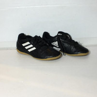 Adidas Youth Indoor Soccer Shoes - Size 1 - Pre-Owned - 6R36RS