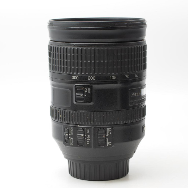 Nikon 28-300mm f3.5-5.6 VR (ID - 2031) in Cameras & Camcorders - Image 4