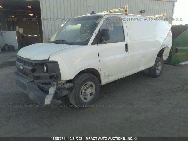 2016 Chevrolet Express 2500 Cargo 4.8L For Parting Out in Auto Body Parts in Saskatchewan - Image 2