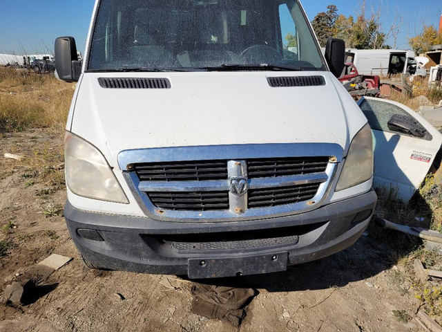 2007 Dodge Sprinter 3500 170WB 3.0L Diesel For Parting Out in Auto Body Parts in Saskatchewan - Image 2