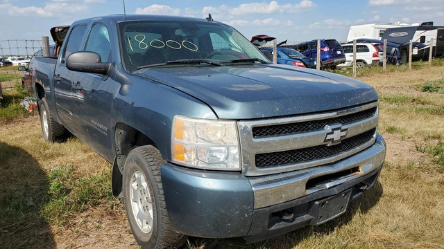 Parting out WRECKING: 2011 Chevrolet Silverado 1500 in Other Parts & Accessories