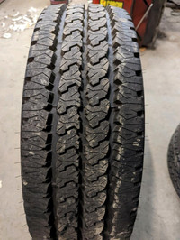 4 pneus dété LT265/70R17 Firestone Transforce AT 2.0% dusure, mesure 17-17-17-17/32