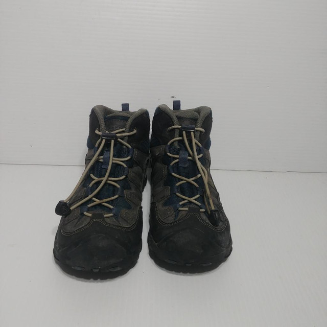 Keen Women&#39;s Hiking Boots - Size 5US - Pre-owned - XZGVCP in Women's - Shoes in Calgary - Image 2