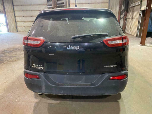 2014 JEEP CHEROKEE 4x4 2.4L FOR PARTS in Auto Body Parts - Image 4
