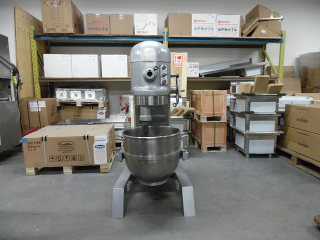 Hobart 60 Quart Dough mixer with 3 Attachments and Bowl  240V Phase 3 in Other Business & Industrial in Toronto (GTA)