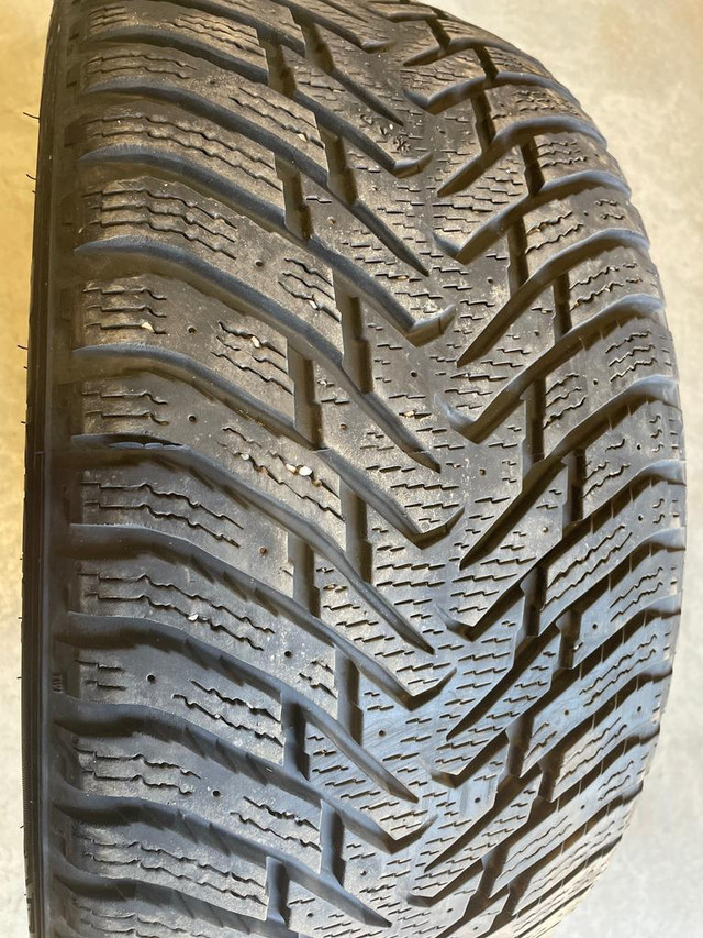 4 pneus dhiver P255/40R18 100T Nokian Hakkapeliitta 8 29.5% dusure, mesure 9-9-9-9/32 in Tires & Rims in Québec City - Image 4