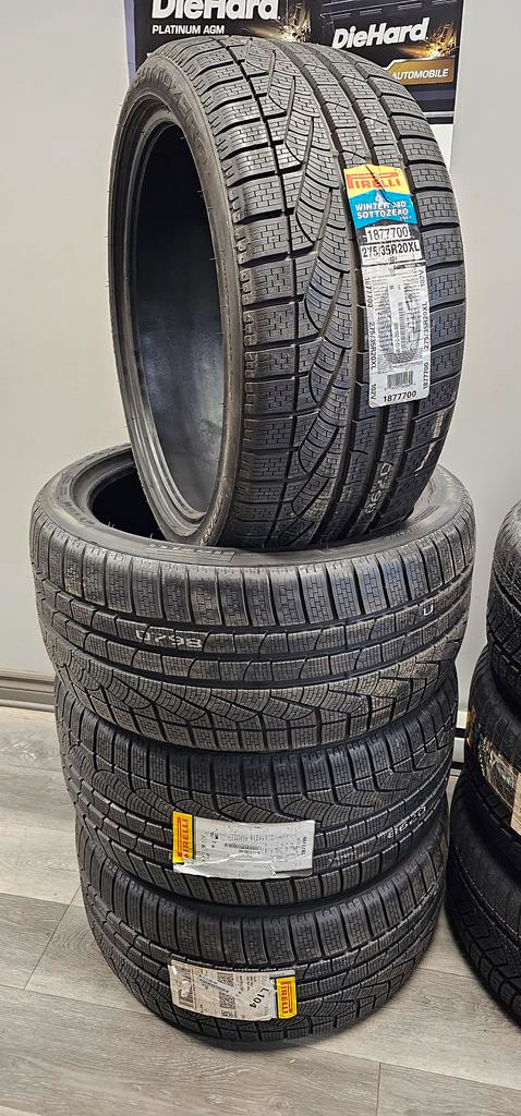 275/35/20 2 pneus hiver pirelli NEUFS 650$ la paires in Tires & Rims in Greater Montréal