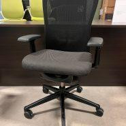 Haworth Zody Task Chair – Tilt Lock – Brown in Chairs & Recliners in Toronto (GTA) - Image 2