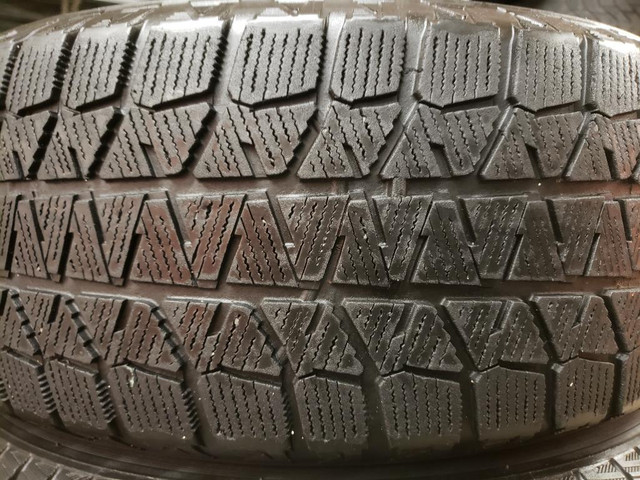 (DH124) 1 Pneu Hiver - 1 Winter Tire 225-60-16 Bridgestone 5/32 in Tires & Rims in Greater Montréal
