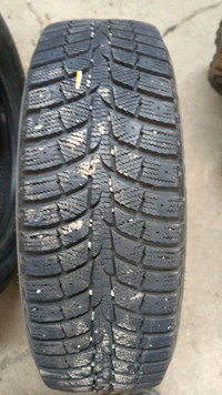 4 pneus dhiver P205/65R16 95T Laufenn i Fit Ice 30.5% dusure, mesure 8-8-9-9/32