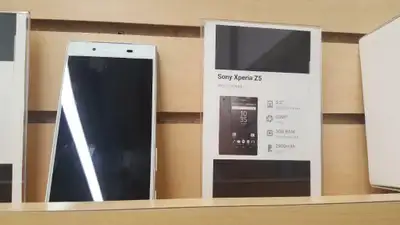 Summer SALE!!! Sony Xperia Z5 New Charger &amp; 1 YEAR Warranty!!!