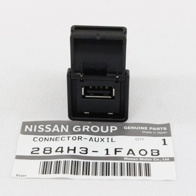 Nissan 370Z Leaf Pathfinder Quest Infiniti EX35 EX37 FX35 FX37 FX50 Q70 USB Auxiliary Audio Input Adapter Port Charger in Other Parts & Accessories