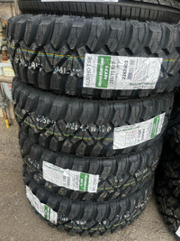 SET OF FOUR BRAND NEW 255 / 75 R17 KUMHO MT71 TIRES!!