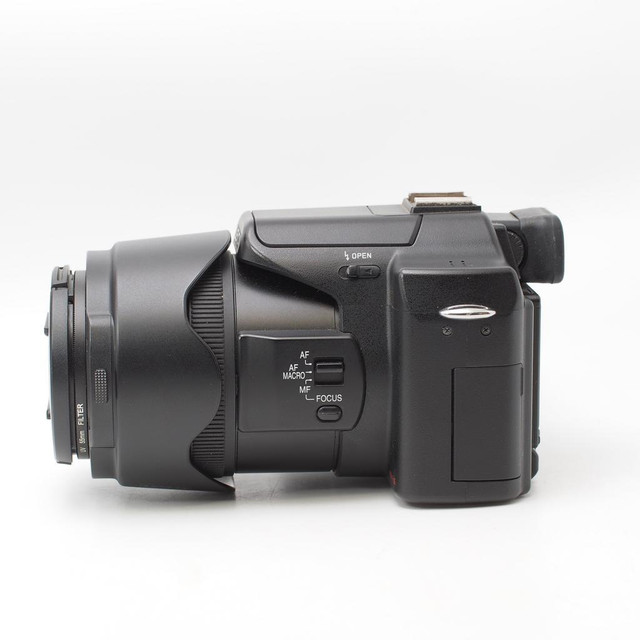 Leica V-Lux 1 Digital Camera (C- 817 JB) in Cameras & Camcorders - Image 4