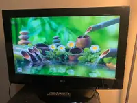 Used 32 LG 32LG20 TV with HDMI(1080)for Sale, Can Deliver