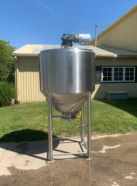 Walker 200 Gallon Jacketed Stainless Steel Surge Tank