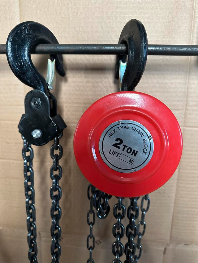 NEW 2 , 3 & 5 TON 10 FT HOOK CHAIN BLOCK HOIST in Other in Alberta
