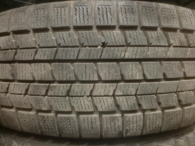 (TH56) 4 Pneus Hiver - 4 Winter Tires 205-55-16 Dunlop 9/32 - 5x100 - TOYOTA COROLLA in Tires & Rims in Greater Montréal - Image 2