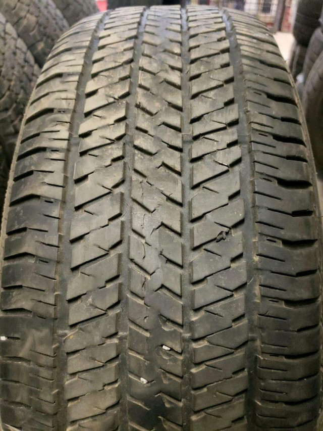 4 pneus d'été 265/65/17 110S Bridgestone Dueler H/T 684 II 48.5% d'usure, mesure 5-5-5-5/32 in Tires & Rims in Québec City