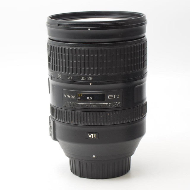 Nikon 28-300mm f3.5-5.6 VR (ID - 2031) in Cameras & Camcorders - Image 3
