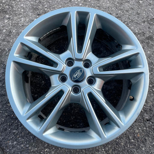 18 pouces 5x108 Ford original + sensors in Tires & Rims in Laval / North Shore - Image 3