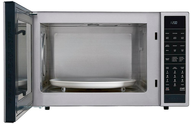 Amazing Surplus Deals - SHARP® CAROUSEL 1.5 CU. FT. 900W STAINLESS STEEL CONVECTION MICROWAVE in Microwaves & Cookers in Ontario - Image 2