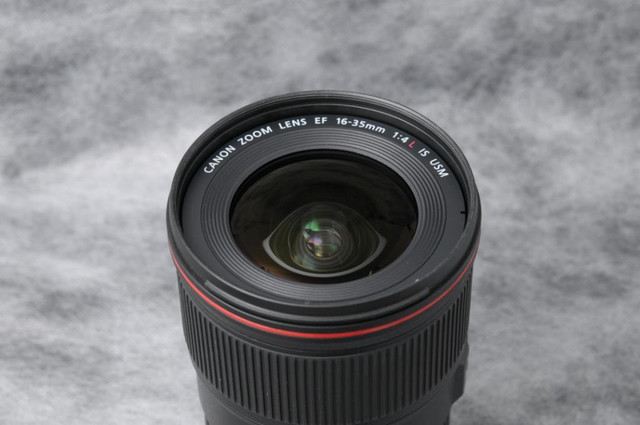 Canon EF 16-35mm F/4L IS USM + Lens Hood + Lens Bag-Used (ID: 1701)   BJ Photo- Since 1984 in Cameras & Camcorders - Image 3