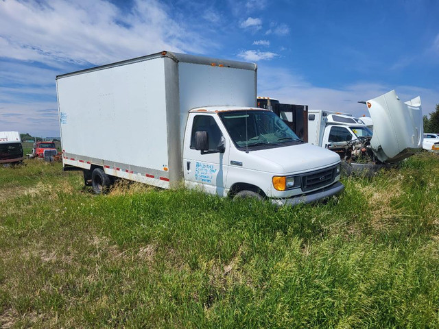 2006 Ford E-450 Cutaway Van 6.0L RWD Parting Out in Auto Body Parts in Saskatchewan